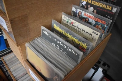 150 x 7" Vinyl Single Sammlung: Mega Ü Paket von Pop, Rock, Soul, Beat u.v.a. - Bild 1 von 4