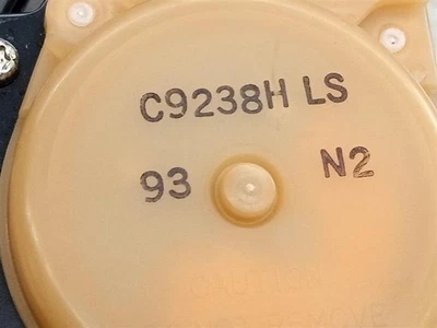 Used Front Left Seat Belt Front fits: 2006 Kia Sedona bucket seat driver retract Foto 1 de 4