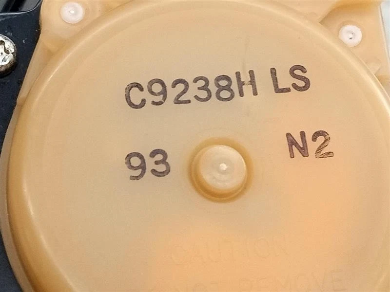 Used Front Left Seat Belt Front fits: 2006 Kia Sedona bucket seat driver retract Foto 1 de 4