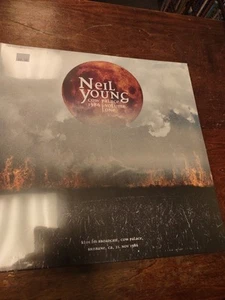 NEIL YOUNG - COW PALACE VOLUME 1 BRISBANE CA, NOV. 21,1986 DOUBLE LP VINYL - Picture 1 of 2