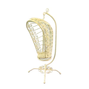 Maison de Poupées Suspendu Panier Chaise Miniature Fil Blanc Fer Forgé Meubles - Photo 1/8