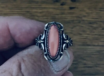 Pink Mother of Pearl Sterling Ring - Image 1 of 3