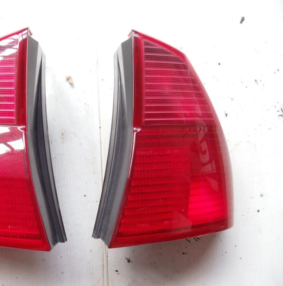 1997 98 99 2000 01 MITSUBISHI DIAMANTE  RIGHT PASSENGER TAIL LIGHT ASSEMBLY - Image 1 of 1