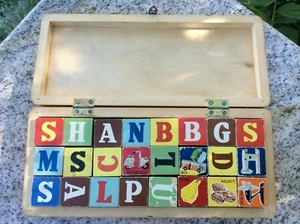 Picture Cubes Red China Wooden Wood Words Spelling Animal 1960's WB 260 Vintage - Imagen 1 de 11