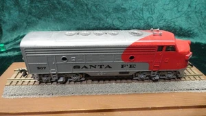 Vintage HO scale Train Bachmann 307 Santa Fe Engine Locomotive TESTED ! - Picture 1 of 7
