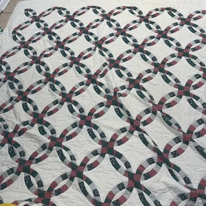 Double Wedding Ring Quilt & 2 Pillow Cases Aprox. 108” X 98” King Homemade - Picture 1 of 11