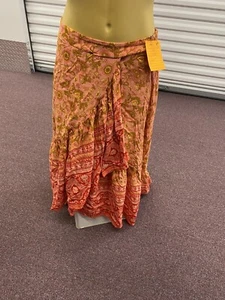 Maxi Falda Envolvente Sintética para Mujer con Volantes Rojo Naranja Med Ambiente Bohemio - Imagen 1 de 3