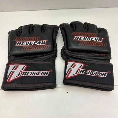Revgear Challenger MMA Gloves Black 239005 Med Black - Image 1 of 3