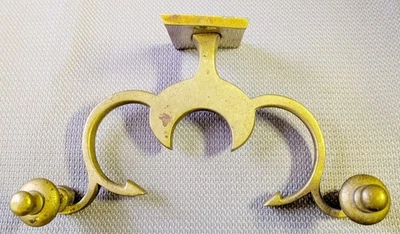 Vintage Virginia Metalcrafters Brass Double Jamb Hook W/ Finials 3.5x5.5" - Image 1 of 4