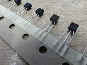 10x KSA733GTA  PNP transistor 50V 0.15A TO-92 KSA733  2SA733 A733 - Picture 1 of 4