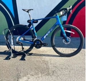 Demo 2024 KHS Flite 720, Shimano 105 Di2, Carbon Fiber Road Bike, 54cm (Medium) - Picture 1 of 1