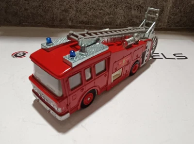DINKY TOYS - 266 ERF Fire Tender - scala 1/43 - Immagine 1 di 4