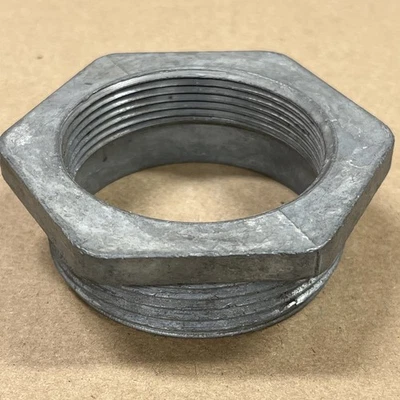 Buje reductor hexagonal Arlington 1276 2-1/2" X 2" material de zinc fundido a presión Foto 1 de 4