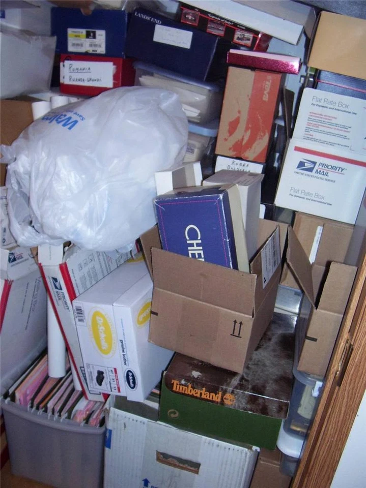 Coleccioné durante 60 años-debe dejar-200 estampillas de un montón de millones de estampillas más Foto 1 de 1