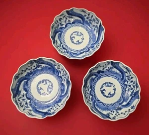 Antique Japanese porcelain bowls imari Arita blue & white scalloped 6" lot of 3 - Picture 1 of 13