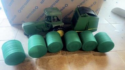 1/16 scale round hay bales - 6 count -  farm toy  - Green - Image 1 of 4
