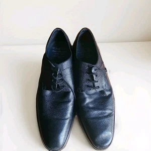 Good Quality Mens Black Bugatti Shoes. U.K. Size 11. - Picture 1 of 6