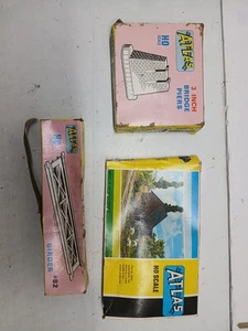 Atlas Ho Scale Rural Barn Made In Germany, Pier Girder , & 3 Inch Bridge Piers, - Picture 1 of 14
