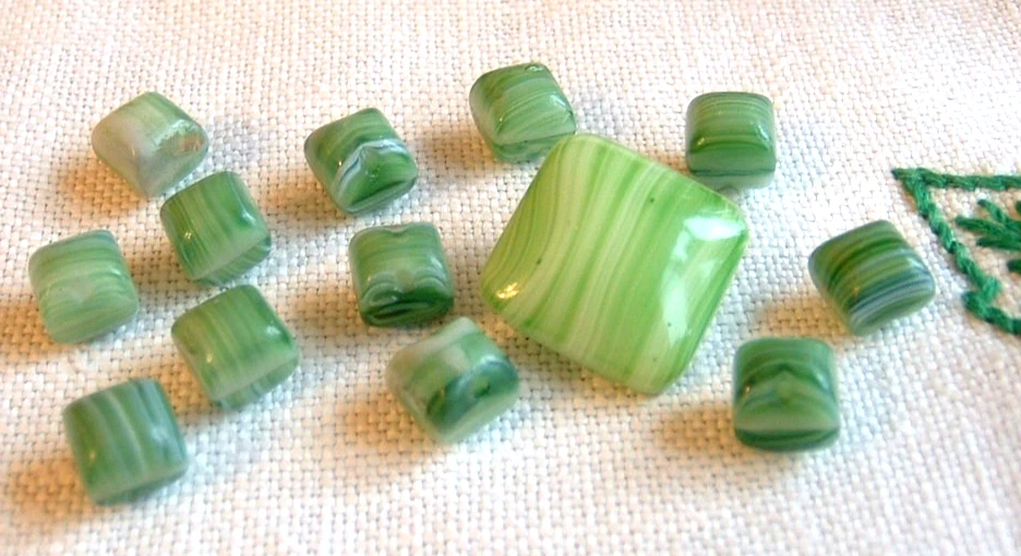 13 Vintage 1930's Green Slag Glass Buttons ~ 12 Diminutive 1/4" & 1 Square 9/16" - Image 1 of 4