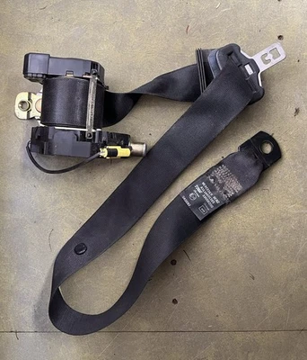 99 Mercedes Benz MB Ml430 Seatbelt Assembly Left Driver  Front - Image 1 of 4