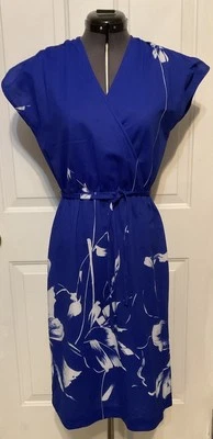 VINTAGE 1970s HAWAIIAN ANDRADE HONOLULU BLUE FLORAL DRESS W/ WHITE FLOWERS SZ 8 - Image 1 of 4