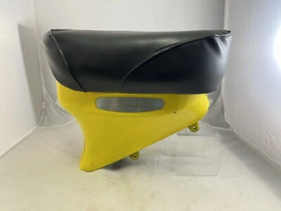 Tanque de combustível e assento vintage Honda Cub C90 - Imagem 1 de 4