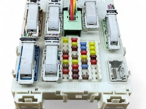 FORD FOCUS MK3 2013 BODY CONTROL MODULE BCM DV6T-14A073-DH - Picture 1 of 8