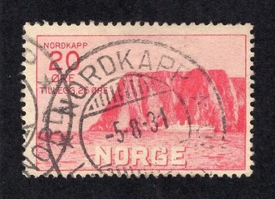 Noruega 1930 20º + 25º Carmín Cabo Norte, Scott B2 usado, valor = $55,00 Foto 1 de 2