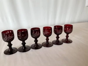 Juego de 6 vasos de chupito cordial vintage de rubí grabados a tallo transparente - Imagen 1 de 9