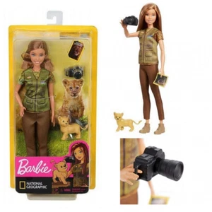MATTEL BARBIE NATIONAL GEOGRAPHIC WILDLIFE PHOTOGRAPHER BARBIE FOTOGRAFA GDM46 - Picture 1 of 3