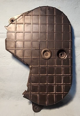 2003-10 Chrysler PT Cruiser Timing Cover Upper Outside. Non-Turbo 2.4 OEM Used Foto 1 de 4