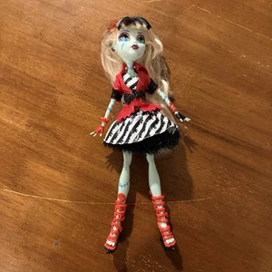 Monster High Sweet Screams Frankie Stein Doll 2013 Mattel - Picture 1 of 7