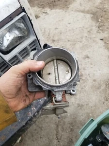 **2002-2007 Chevrolet Silverado 1500 Throttle Body EZ8TK OEM P/N 2595276 - Picture 1 of 4