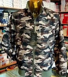 Giubbotto uomo Star mimetico 3 tasche leggero, anti pioggia e vento art CM837 - Imagen 1 de 3