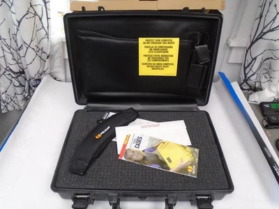 Estuche impermeable para computadora portátil/portátil Pelican 1490 Deluxe, negro Foto 1 de 4