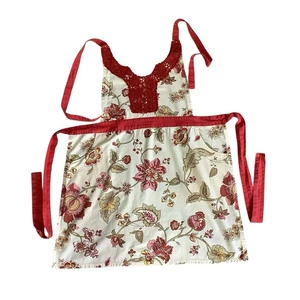 Delantal babero completo de colección estampado floral con babero de ganchillo cosido en casa envoltura frontal bolsillos con corbata - Imagen 1 de 4