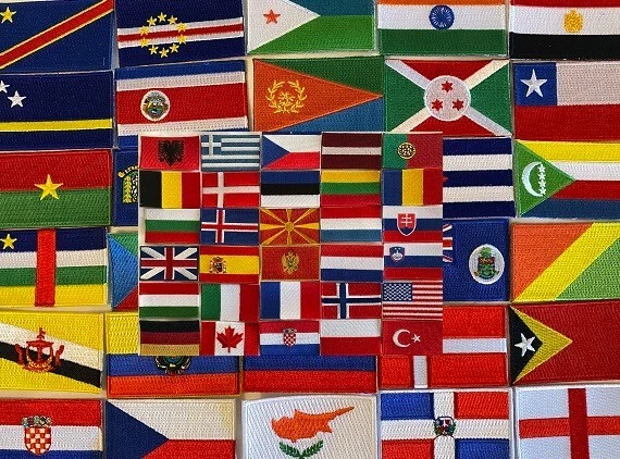 20 pcs/lot Random Mix National Flag Embroidered Patches iron-on 2.5"x1.5" - Image 1 of 1