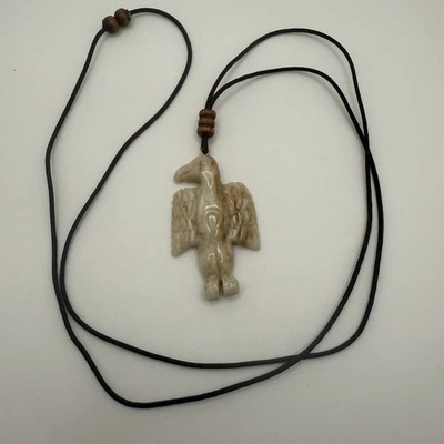 "Collar colgante águila de piedra de jabón tallada cordón ajustable unisex 15-29""" Foto 1 de 4