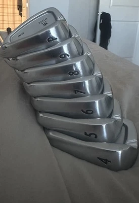 Miura CB-302 4-PW Project X LZ 5.5 com alças padrão GP Tour Velvet - Imagem 1 de 4