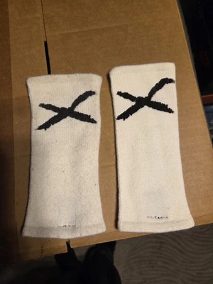 Brazalete/Pulseras Mangas Oficial WWE CM Punk Borde Recto Blanco 2008 Foto 1 de 4