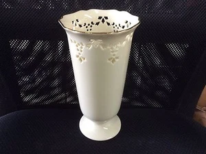 LENOX CHINA HOLLY VASE WITH GOLD TRIM - Picture 1 of 9