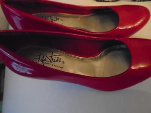 Life Stride Soft System Red Heels Size USA 6 Good Condition. - Picture 1 of 8