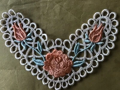 10 PIEZAS PRECIOSO APLIQUE CANESÚ NARANJA FLORAL RAYÓN VENECIA Foto 1 de 3