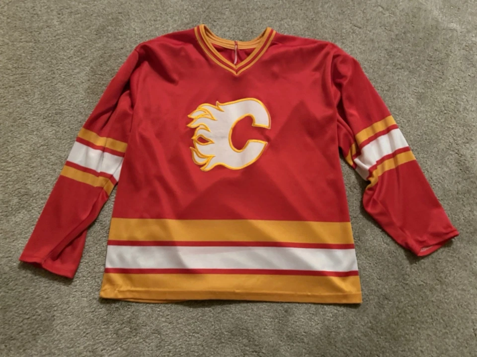 Vintage Calgary Flames CCM Jersey Size Youth L/XL - Image 1 of 4
