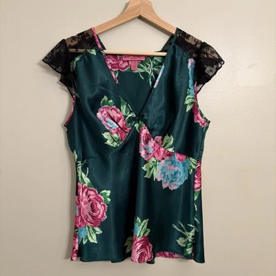 Betsey Johnson Intimates sleep top with a floral pattern Size M - Image 1 of 4