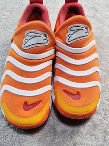 Nike Dynamo Go SE Youth Größe 2,5 Sneaker - Bild 1 von 9