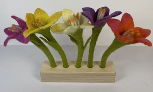 Lovevery Felt Flowers In a Row from The Helper Play Kit Montessori Toy - Picture 1 of 9