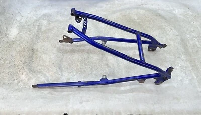 SUBCHASIS TRASERO USADO OEM 00 01 02 YAMAHA WR250F WR400F WR426F SUBCHASIS CARRIL Foto 1 de 4