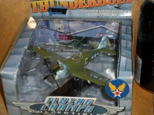 [WW#2] USA, P-47 THUNDERBOLT FIGHTER PLANE, [FLYING CHAMPS], DIECAST TOY, VINT - Picture 1 of 13