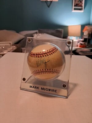MARK MCGWIRE PSA/DNA Authentic Signed Auto Autograph MLB Baseball  - Image 1 of 4